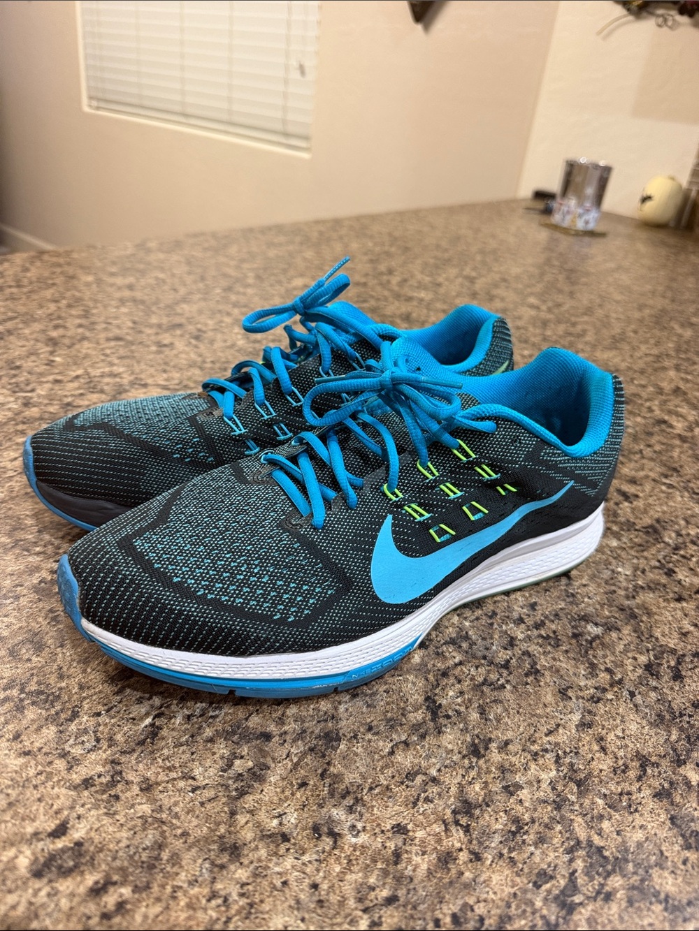 Nike zoom structure 18
